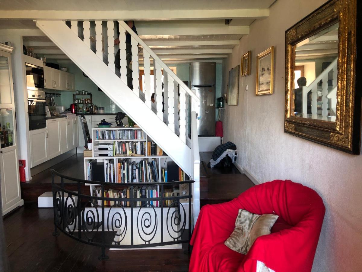 A Room With A View - Maisonnette Dans Bourg Medieval Au Bord Du Lac Leman Ивоар Екстериор снимка