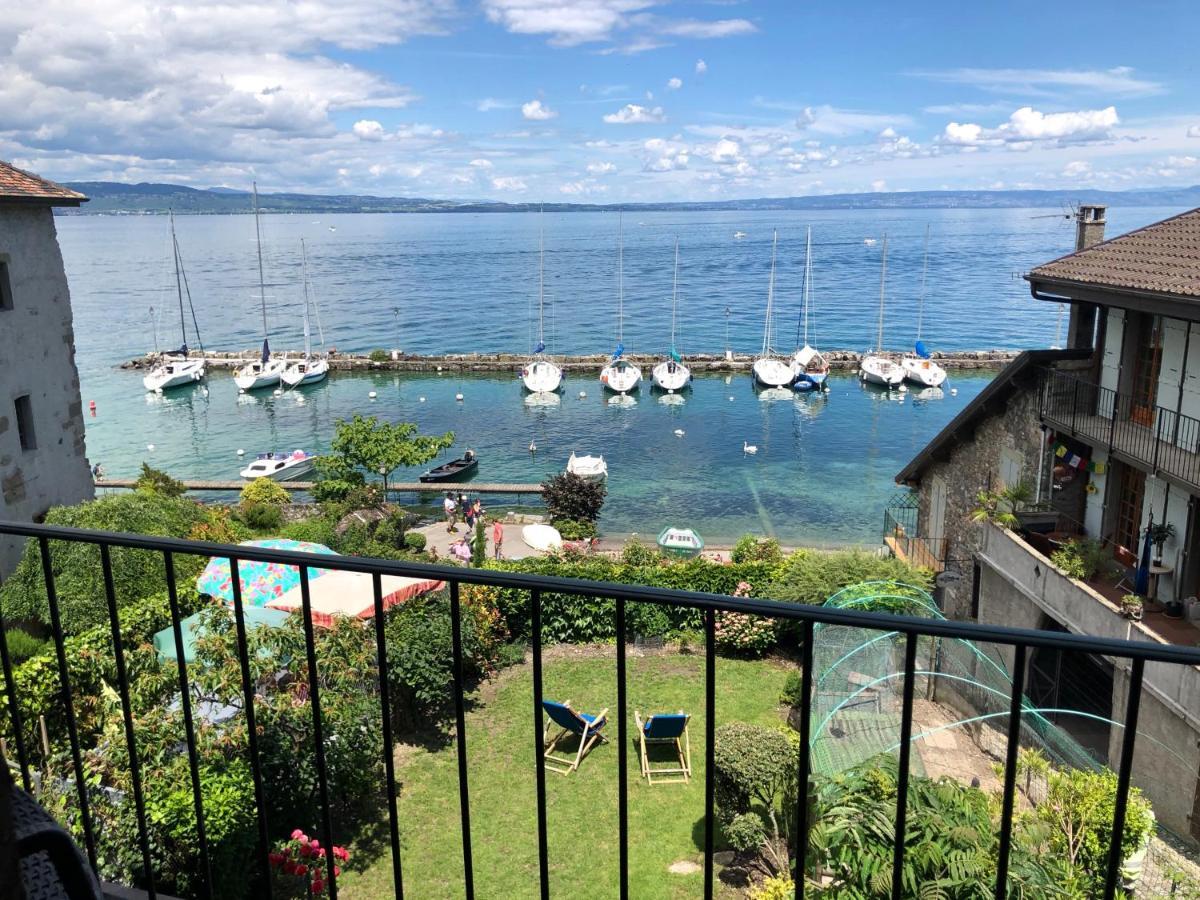 A Room With A View - Maisonnette Dans Bourg Medieval Au Bord Du Lac Leman Ивоар Екстериор снимка